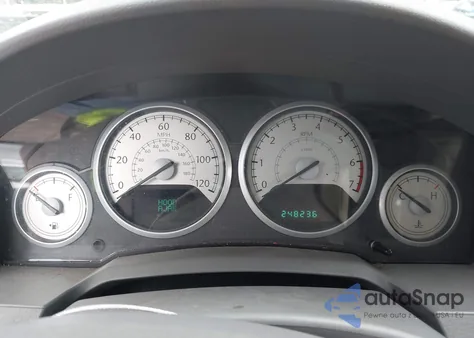 2008 Chrysler Town & Country Touring z USA, uszkodzony, nr VIN 2A8HR54P38R730864